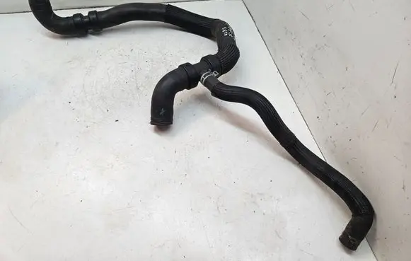 Renault Trafic III (X82) Engine coolant pipe/hose 215012747R