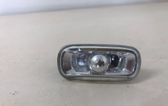 Audi A6 S6 C6 4F Front fender indicator light 8E0949127