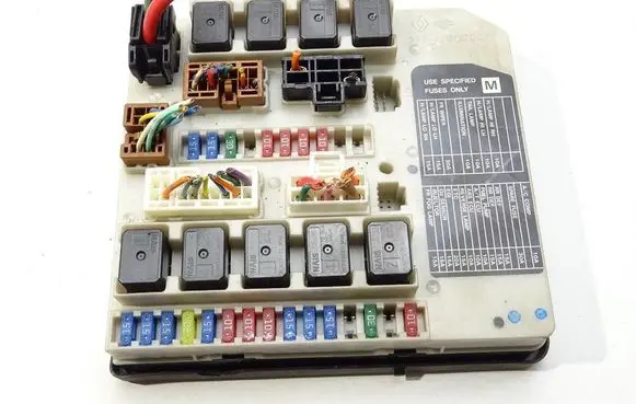 Nissan X-Trail T31 Fuse box set 