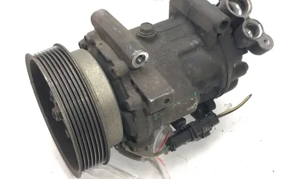 Renault Clio III Air conditioning (A/C) compressor (pump) 8200578856