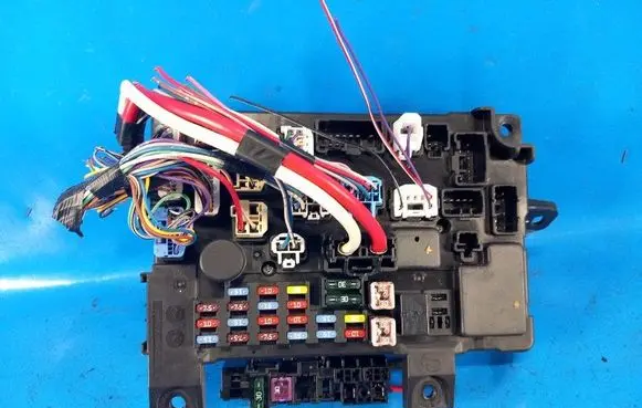 Mitsubishi Outlander Fuse 8637A883