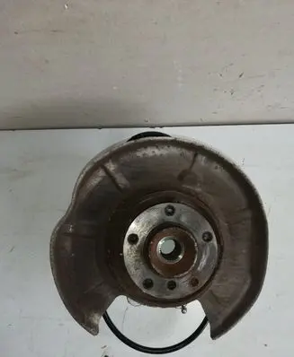 BMW 5 E60 E61 Rear wheel hub
