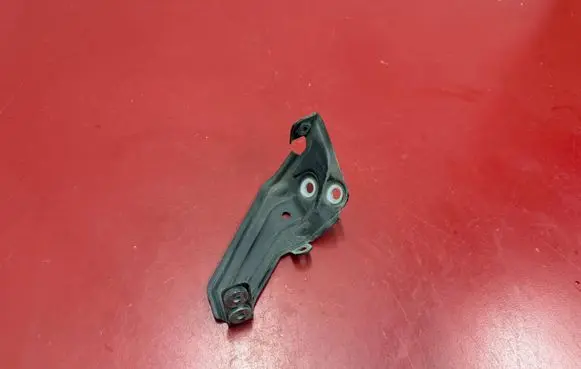 BMW X3 G01 Fender mounting bracket 7400220