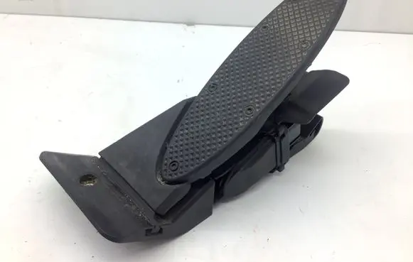 Mini Cooper Countryman R60 Accelerator throttle pedal 6794503 12037313D