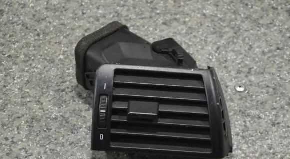 BMW 3 E46 Dash center air vent grill 64228361898 369801