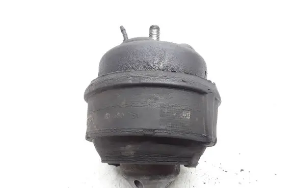 Volvo S80 Engine mount bracket 30680751