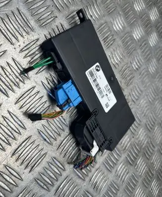 BMW 5 F10 F11 Gateway control module 9266409 112921