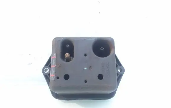 Vacuum air tank