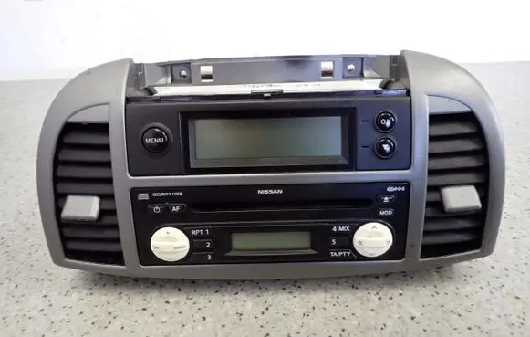 Nissan Micra Radio/CD/DVD/GPS head unit AX609