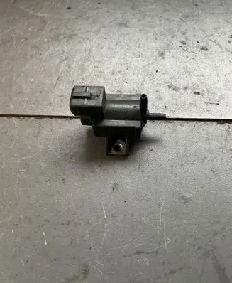 Toyota Avensis T250 Turbo solenoid valve 72828606