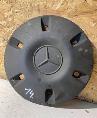 Mercedes-Benz Sprinter W906 R16 wheel hub/cap/trim A9064010025