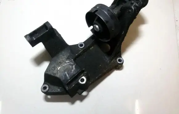 Ford Focus Engine mounting bracket 98ff10239ba