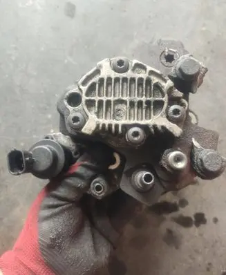 Renault Trafic II (X83) Fuel injection high pressure pump 0445010075 8200108225