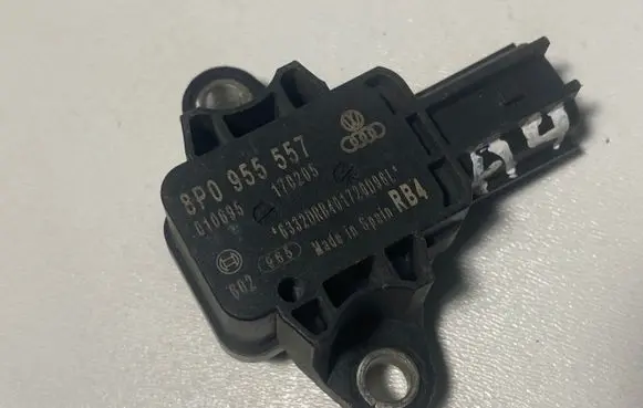 Audi A3 S3 A3 Sportback 8P Airbag deployment crash/impact sensor 8P0955557