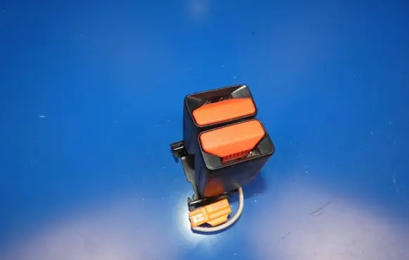 Volvo V40 Middle seatbelt buckle (rear) 