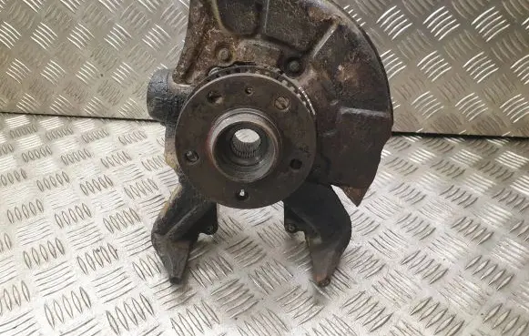 Skoda Octavia Mk1 (1U) Front wheel hub