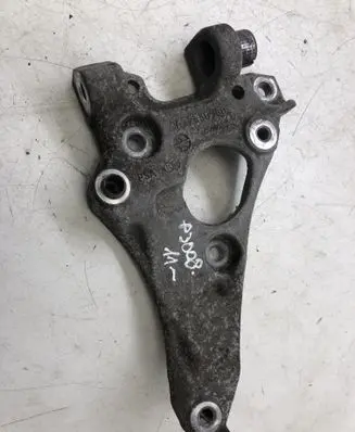 Peugeot 3008 I Other engine bay part 9672950980