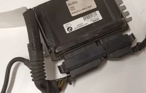 Mini One - Cooper R50 - 53 Engine control unit/module 1214752001901 7526784