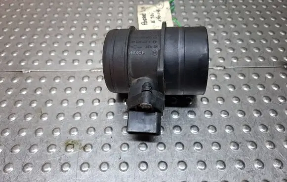 Audi A3 S3 8P Mass air flow meter S27705884 074906461B 0281002461