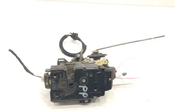 Volkswagen Golf IV Front door lock 3B1837016