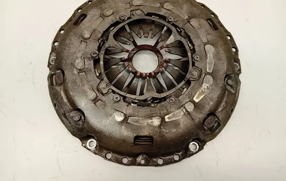 Volkswagen Jetta V Pressure plate 124035410