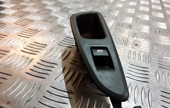Peugeot 308 Electric window control switch 96565185XT
