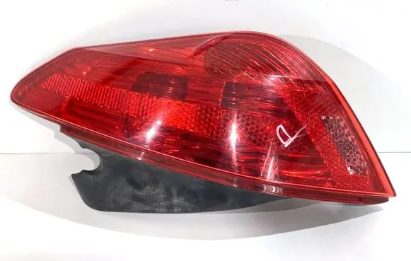 Peugeot 308 Rear/tail lights 9680425680