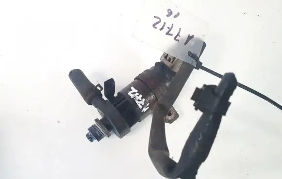 Mazda 3 I Windscreen/windshield washer pump