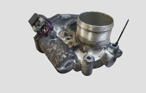 Opel Zafira C Throttle valve 55565489