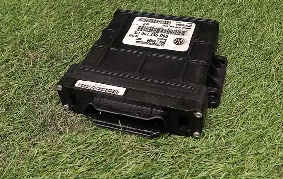 Audi Q7 4L Gearbox control unit/module 09D927750FQ