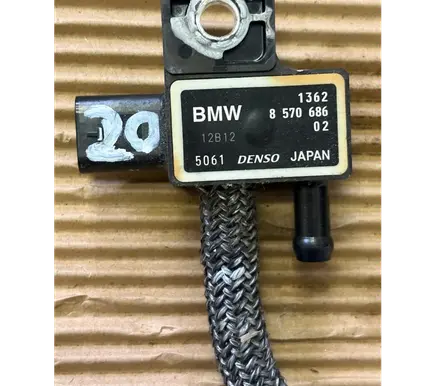 BMW X4 G02 Exhaust gas pressure sensor 8570686