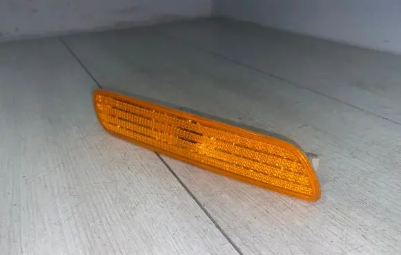 Volvo S40, V40 Front fender indicator light 087731403R 0812
