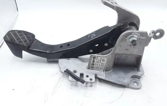 Volkswagen PASSAT B6 Brake pedal 3C2721057D 1K2721117E
