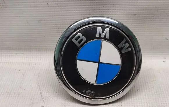 BMW 6 E63 E64 Manufacturers badge/model letters 7200896 10862510