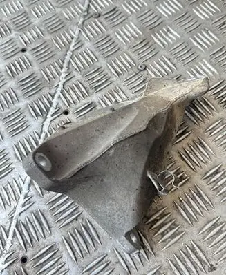 BMW 1 E81 E87 Engine mounting bracket 6764574 ENAC46000