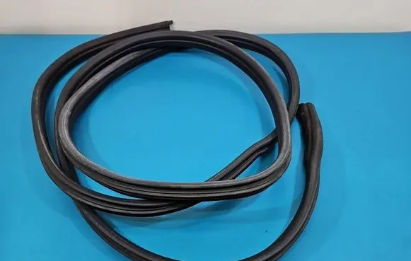 Renault Master III Front door rubber seal IMPRK1575772