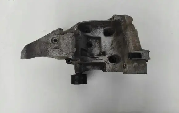 BMW 3 E90 E91 Generator/alternator bracket 13992010
