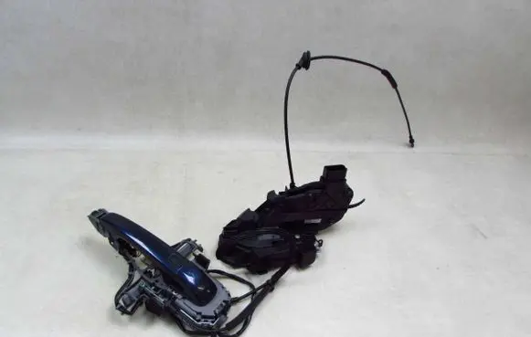 Volvo C70 Front door lock 31416678 52680