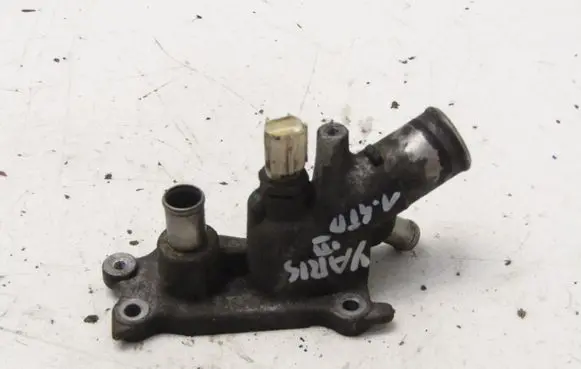 Toyota Yaris Thermostat housing 1245