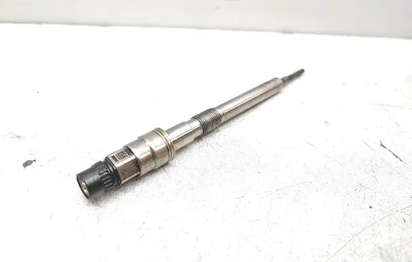 BMW 2 F46 Glow plug 8518215 12238518215