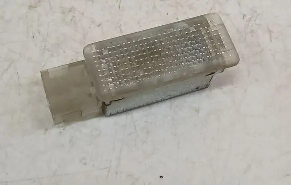 Volkswagen PASSAT CC Other interior light 6L0947565