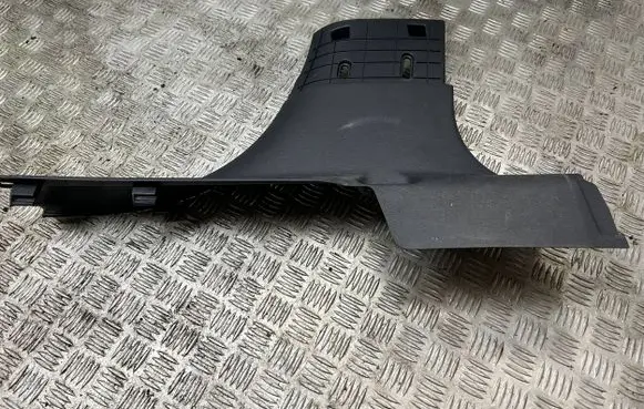 Jeep Cherokee (B) pillar trim (bottom) 1UD02TRMAC