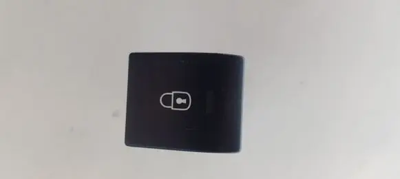 Peugeot 3008 I Central locking switch button 
