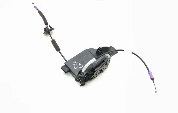 Peugeot 3008 III Front door lock 9843340580