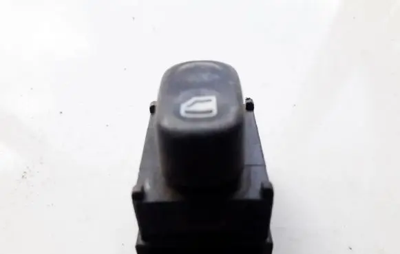 Nissan Primera Electric window control switch 4592