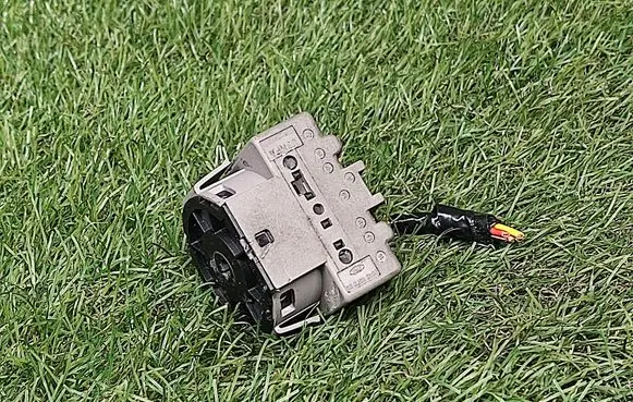 Ford Mondeo Mk III Ignition lock contact 98AB11572BE