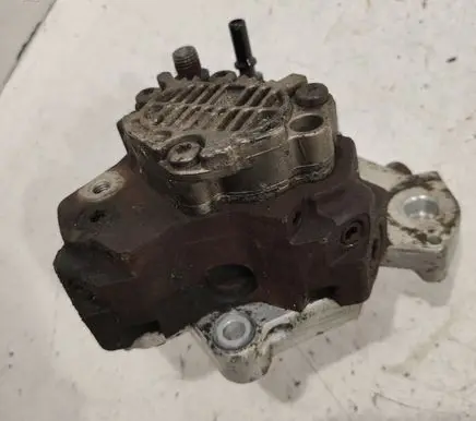 Fuel injection high pressure pump