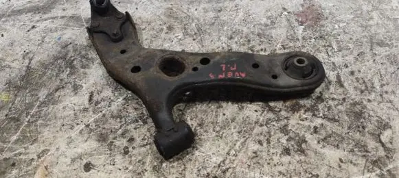 Toyota Avensis T270 Front lower control arm/wishbone 4806905090