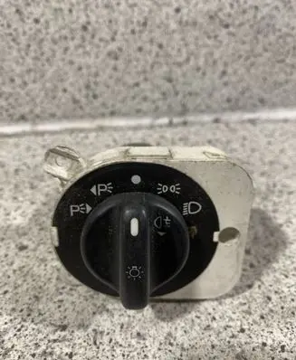 Ford Mondeo Mk III Light switch 96BB13K196AB