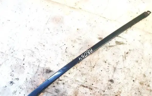 Mercedes-Benz C AMG W204 Front door glass trim molding 0800023